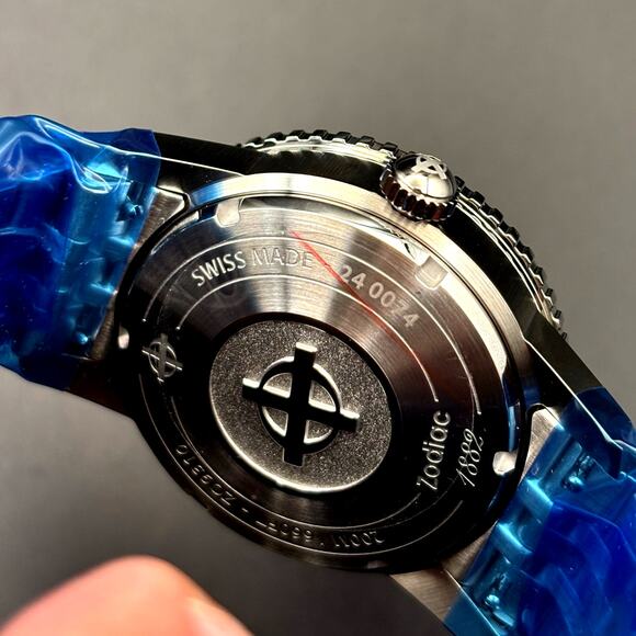 Zodiac Super Sea Wolf ZO9310 Automatic Diver Stainless Steel Jubilee Bracelet - Picture 14 of 17